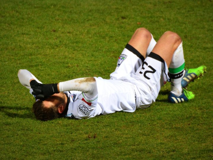Dlaczego polskie kluby piłkarskie tak słabo radzą sobie w rozgrywkach europejskich?
